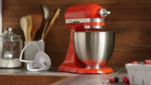 ส่งฟรี เครื่องผสมอาหาร Stand Mixer KITCHENAID รุ่น 5KSM3311XEER 3.3 ลิตร สีแดง แบรนด์ชั้่นนำจากสหรัฐอเมริกา การรับประกัน  1 ปี CShome