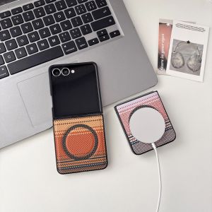 Magnetic Woven Plaid Pattern Phone Case For Samsung Galaxy Z Flip 8 Z Flip 7 6 5 Z Flip 4 3 Slim Hard Shockproof Protective Cover Support Wireless Charging Retro Grid Casing