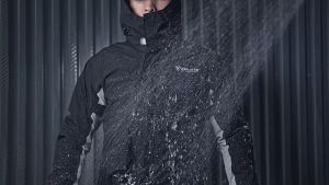 ชุดกันฝนมอเตอร์ไซค์สำหรับผู้ชาย ชูด 18 กันน้ำสำหรับใส่กลางแจ้งเสื้อกันฝนแบบบางมากเสื้อแจ็คเก็ตปีนเขาตกปลาปั่นจักรยานปี