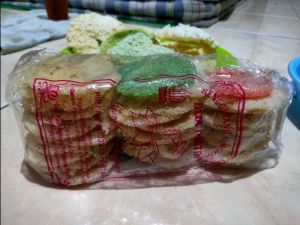 1 Pak rengginang singkong mentah