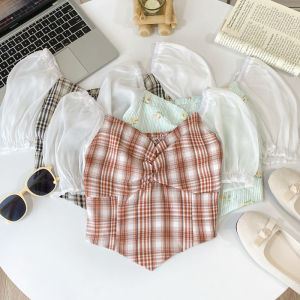 เสื้อเชิ้ตผู้หญิงคอเหลี่ยมแขนพองสั้นทรงเข้ารูปสไตล์ย้อนยุคฤดูร้อนปี 2025 ทรงเข้ารูป กระดุมคอ ผ้าฝ้ายผสมโพลีเอสเตอร์