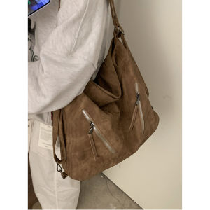 Retro Large Capacity Shoulder Bag Womens Casual Style Fall Winter 2024 Trendy Tote Bag Post-Apocalyptic Style Fashionable Bag