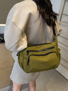 กระเป๋าผ้าใบ Canvas Crossbody Bag สำหรับผู้หญิง กระเป๋าสะพายไหล่ขนาดใหญ่ กระเป๋าสี่เหลี่ยมเล็กแบบอเนกประสงค์สำหรับฤดูร้อน 2024 กระเป๋าสะพายไหล่แบบอเนกประสงค์แบบลำลอง