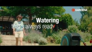 Garden Hose Box RollUp M on Metal Spike 20m