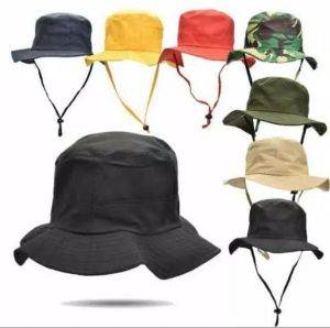 Topi Rimba berkebun
