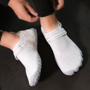 Indoor Fitness Shoes for Men and Women Special for Gym Training Yoga Five-Finger Sports Shoes with Silent Abrasion Resistant Rubber Sole Breathable Velcro Closure