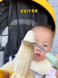 Kids Baby Fruit Spoon Feeding Spoon Puree Spoon Double-Head Integrated Scraping Spoon Fruit Feeding Tableware Sudu Bayi