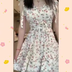 LU CHER สไตล์หวานและเผ็ด กระชับเอวของคุณ กระโปรงสั้นลายดอกไม้