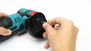 【จัดส่งฟรี】เครื่องเจียร์6500W ลูกหมูไร้สาย หินเจียรไร้สาย ลูกหมูหินเจียร เครื่องเจียรไร้สาย หินเจียรไฟฟ้า mini ลูกหมูหินเจียรไร้สาย （ฟรีแบตเตอรี่ ที่ชาร์จ ใบมีด）