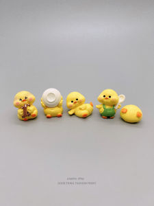 ของตกแต่งโต๊ะรูปไก่ตุ๊กตาสีสันสดใส Resin โมเดลรถขนาดเล็ก ของตกแต่งโต๊ะเล็ก สไตล์การตกแต่งบ้าน ของตกแต่งโต๊ะ เหมาะสำหรับเพื่อน