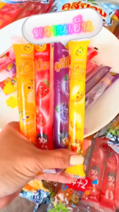 2 แพ็ค ตัวดูดกลิ่นผลไม้และรสโคล่า Coolly POP คูลี่ป๊อป หวานเย็นตัวดูดหวานเย็น ตัวดูดน้ำผลไม้ (แพ็คละ 24+2 แท่ง)