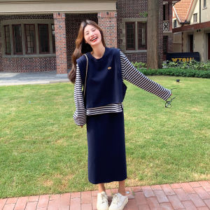 ชุดกระโปรงสั้นสีน้ำเงินเข้มสไตล์ฮ่องกงย้อนยุคพร้อมเสื้อสเวตเตอร์สำหรับผู้หญิง ชุดแฟชั่นฤดูใบไม้ผลิและฤดูใบไม้ร่วง