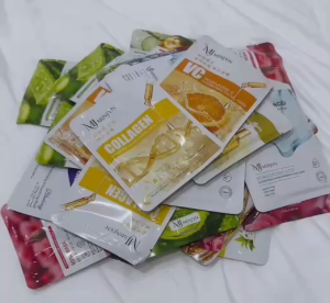Combo 50 miếng mặt nạ nội địa trung mix nhiều mẫu giúp làm trắng sáng da mềm mịn da kiềm dầu cấp ẩm cho da.