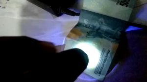 Pendeteksi Uang dengan Ultraviolet: M2038 Alat Pendeteksi Uang Palsu