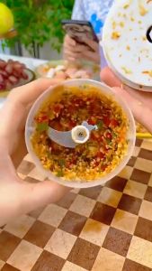 SUGA พร้อมส่ง เครื่องบดไฟฟ้าไร้สาย เครื่องปั่น รุ่น3ใบมีด ปั่นละเอียด ขนาดพกพา ปั่นกระเทียม ปั่นพริก บดสับอาหาร SUR303