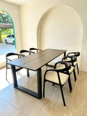 Meja makan minimalis warna hitam doff meja cafe restoran meja makan kayu jati kursi 6 meja makan modern estetik