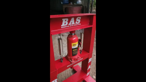 Alat Press Hidrolik 5 ton Dengan kualitas terbaik pres hidrolis