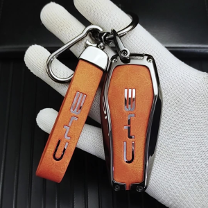 เคสที่ห้อยกุญแจรถอัจฉริยะเป็นหนังทำจากซิงค์อัลลอยเคสกระเป๋าคลัทช์มีโซ่ตัวป้องกันที่ยึดรีโมทรถยนต์พวงกุญแจผิวเกล็ดน้ำแข็งเพื่อป้องกันใหม่ BYD Sealion 06 6 7 Atto 3 Dolphin Han Tang M6 E6