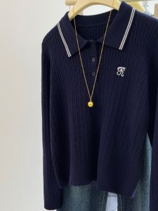 เสื้อสเวตเตอร์คอโปโลถักผ้าขนสัตว์สีน้ำเงินเข้มสำหรับผู้หญิง ทรงหลวม แขนยาว ปกติ กระดุมเดียว สีสันสดใส ฤดูใบไม้ร่วง 2024