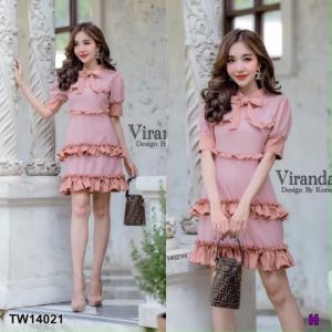 B14021 เดรสแขนพองคอผูกโบว์ชายระบายPuff sleeve dress with ruffled bow neck.