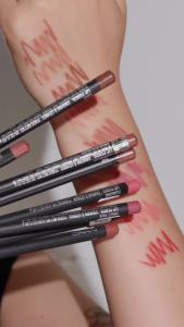 Chì kẻ viền môi MAC Lip Pencil | Kết cấu mịn mượt định hình dáng môi chuẩn chuyên gia
