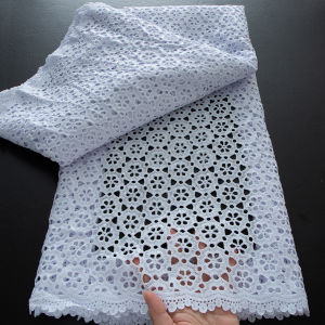 สีขาวไนจีเรียลูกไม้ผ้าคุณภาพสูง 2025 5 หลาแอฟริกัน Guipure ลูกไม้ภาษาฝรั่งเศสคําลูกไม้ที่ละลายน้ําได้ผ้าสําหรับงานแต่งงานเย็บ