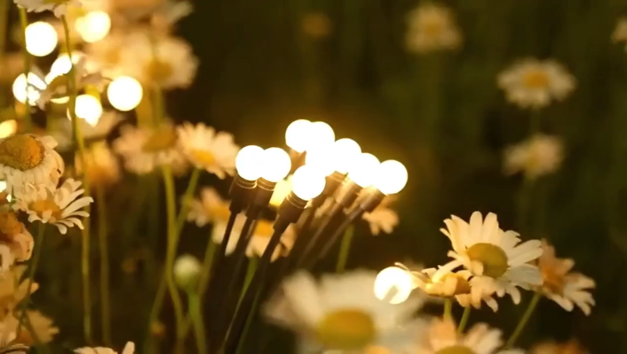 Solar Garden Lights 8Head Waterproof Solar Firefly Lights for Outdoor lawn Xmas New Year Decoration