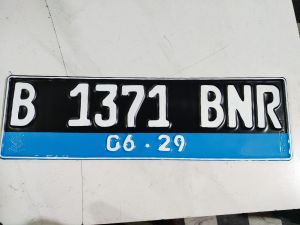 Custom plat nomor mobil