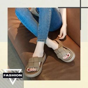 Psion กำลังมาแรง รองเท้าแตะแฟชั่นแบบสวมดีเทลงานสายสาน รุ่นนี้ดีไซน์น่ารักมาก เรียบแบบมีสไตล์สุดๆ มี 3 สี งานดีพร้อมส่ง ใครสนใจซื้อไปเก็บไว้ได้นะ