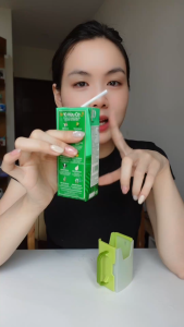Tay cầm hộp sữa chống rơi chống đổ cho bé tập uống sữa hộp dễ dàng