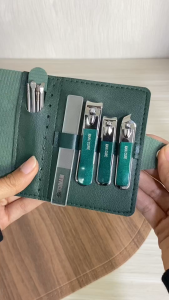 WARS Gunting Kuku Set Manicure Pedicure Kit + Korek Kuping Portable 10 in 1 dengan Pouch Nail Clipper Kit Travel