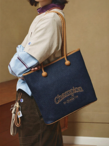 Champion | Retro Commuter Tote Bag