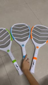 ไม้ช็อตยุงไฟฟ้า ไม้ตียุง รุ่นST 710 คละสี มีไฟLED ด้านท้ายชาร์จแบตได้ ใช้งานสะดวก💡