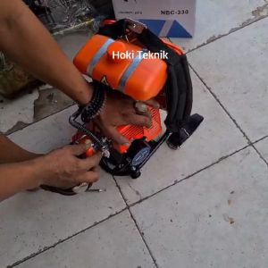 Mesin Potong Padi Nishikawa 2 Tak Bensin campur Oli