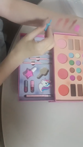 Makeup toys for kids girl safe makeup for kids playhouse Deluxe and diy kit kids make up set organic