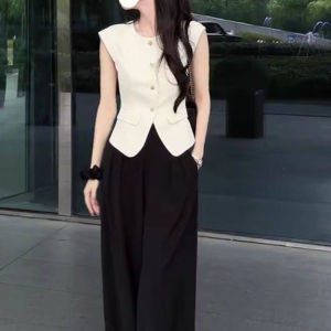 Womens Black Knitted Top Thin Summer New Korean Style Sleeveless Vest Outerwear Commute Style Slim Fit Pure Color round Neck