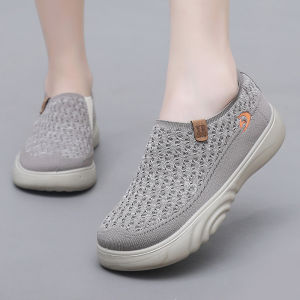 Spring Autumn New Style Flat Knitted Mom Shoes Womens Breathable Soft Bottom Casual Sports Shoes Old Beijing Cloth Shoes