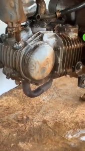 Dung Dịch Tẩy Xe Máy Tẩy Rửa Đầu Bò Tẩy Rửa Lốc Máy Tẩy Rỉ Sét Hikit