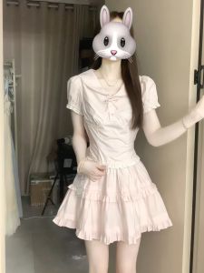 เสื้อยืดแขนสั้นคอตุ๊กตาสไตล์ฝรั่งเศส ทรงเข้ารูป ดีไซน์เก๋ไก๋ น่ารัก สำหรับผู้หญิง ช่วงฤดูร้อน เสื้อตัวเล็ก คอกลม แขนสั้น