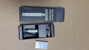 Mens Vintage Metal Razor Double Edge Safety Razor Manual Razor With 10 Shaving Blades and 1 Cleaning Brush