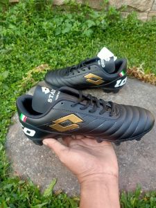 sepatu bola dan udah DISOL KELILING
