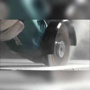 100% เดิม Makita DGA404 18V 6.0Ah ลิเธียมไฟฟ้าชาร์จมุมเครื่องบดมือถือเครื่องบดไฟฟ้า brushless ฝุ่นหยดเทคโนโลยีกันน้ำพร้อมแบตเตอรี่และเครื่องชาร์จ