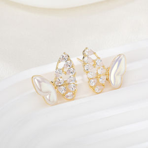 Elegant Butterfly Pearl Pure Silver Earrings Trendy Design Zirconia Studs Suitable for Large Faces Luxury Feel Fashion Jewelry