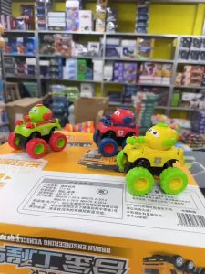 Xe địa hình đồ chơi.Xe địa hìnhmô hình xe mini cho bé.Xe chạy đà bắn phi tiêu.