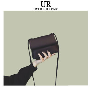 กระเป๋าสะพายข้างหนังนิ่มสไตล์ยุโรปและอเมริกันสำหรับผู้หญิงในฤดูร้อน 2025 กระเป๋าสะพายข้างขนาดเล็กแบบหนัง PU คุณภาพสูง ดีไซน์เก๋ไก๋