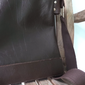 EZCLEAN PAKET LENGKAP PEMBERSIH PERABOT KULIT PEMBERSIH SOFA SEPATU TAS JAKET JOK MOBIL IKAT PINGGANG (EZCLEAN LEATHER CLEANER 200ml + LAP MICROFIBER SERBAGUNA)