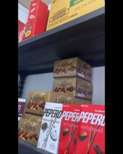 Sweet Gift Packs: Cadbury + Almond Choco ball + Snickers + Toblerone - variants based on availability (good until 2026 March)