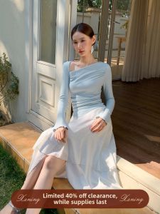 Áo Knit Phong Cách Pháp Dễ Thương Ôm Sát Xẻ Vai