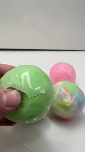NeeDoh | Đồ Chơi Cảm Giác Hình Quả Nho Xanh Giòn Có Vỏ Bóp Giảm Stress Phát Ra Tiếng Kêu Vui Nhộn Đồ Chơi Để Bàn Dành Cho Người Lớn Và Học Sinh