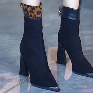 Giày Bốt Martin Mũi Nhọn Bằng Kim Loại Cho Nữ Khóa Kéo Phía Sau Gót Dày Thời Trang Thu Đông Ngắn Cỡ Nhỏ